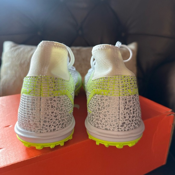 Mercurial Superfly 8 Academy Metallic Silver Turf shoes - Picture 5 of 6